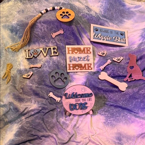 Dog-Themed Decorative Signs and Accessories - Picture 1 of 4